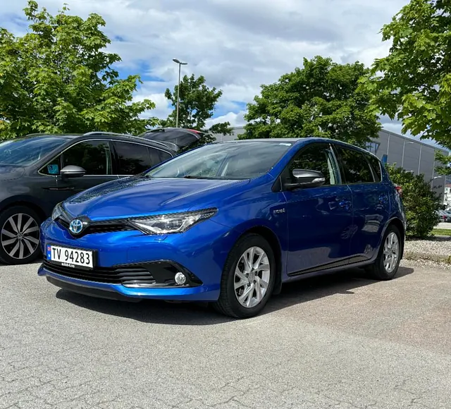 Toyota Auris Hybrid